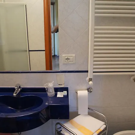 Nettuno Hotell 3*